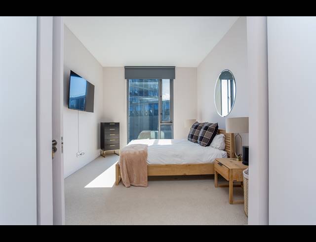 2 BEDROOM APARTMENT TO LET IN WATERFRONT